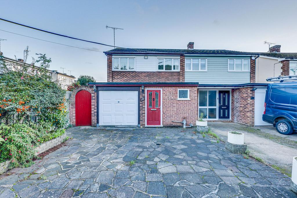 Chesterfield Avenue, Benfleet, SS7 3 bed semidetached house for sale