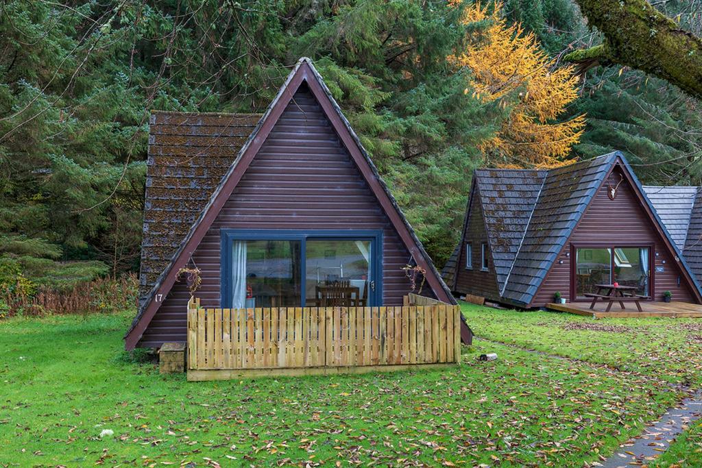 Lodge 17 Invergarry Lodges, South Laggan, Spean Bridge, PH34 4EA 3 bed