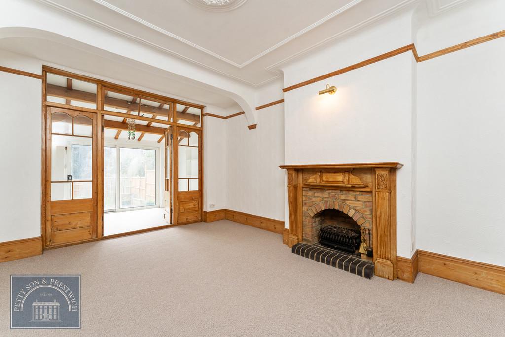 Blake Hall Crescent, Wanstead 5 bed semidetached house to rent £