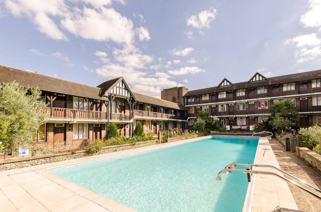 Tudor Close, Brixton Hill, London, SW2 Studio for sale £210,000