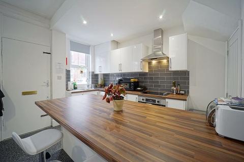 2 bedroom terraced house to rent - Harold Street, Leeds