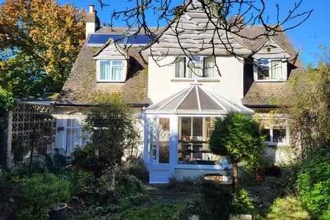 61 Leaves Green Road, Keston, BR2 6DE