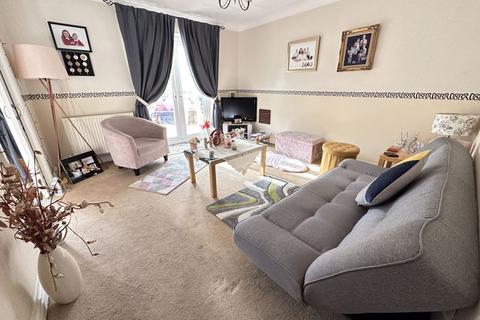 3 bedroom semi-detached house for sale - The Beeches, Great Sutton