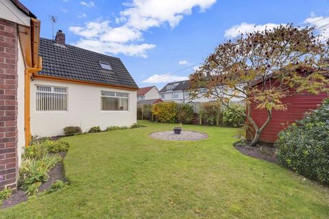 2 bedroom detached bungalow to rent, 11a Ryelands, Prestwick, KA9 2DX