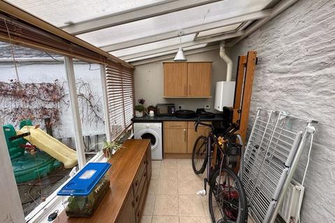 6 Broad Street, Truro, TR1 1JD