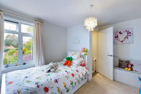 31 Breech Lane, Walton On The Hill, Tadworth, KT20 7SJ