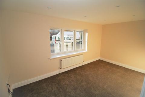 3 bedroom end of terrace house for sale, Longwick