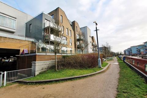 Flat 10, Didcot House Chantry Close, West Drayton, UB7 7FT