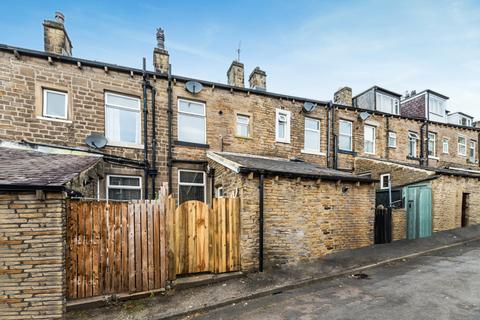 4 bedroom terraced house for sale, Norman Street, Bingley, West Yorkshire, BD16