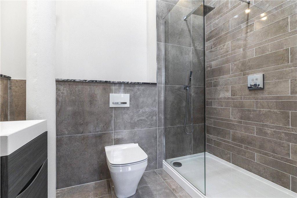 Guest En-Suite