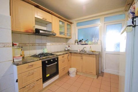4 bedroom terraced house for sale, Hambrough Road, Southall
