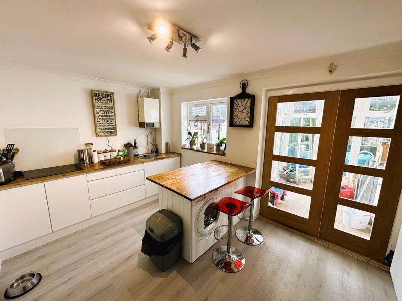 NIGHTINGALE DRIVE, BROADWEY, WEYMOUTH, DORSET 3 bed semidetached house for sale £315,000