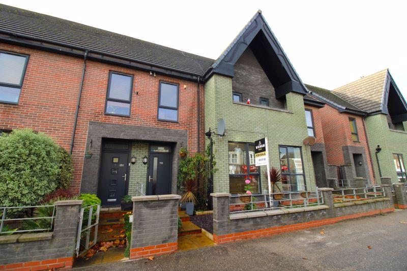 Hawthorn Avenue, Hull, HU3 3 bed terraced house for sale £165,000