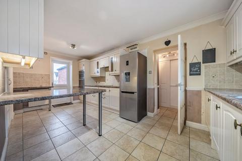 3 bedroom semi-detached house for sale, Withington Road, Bicester OX26