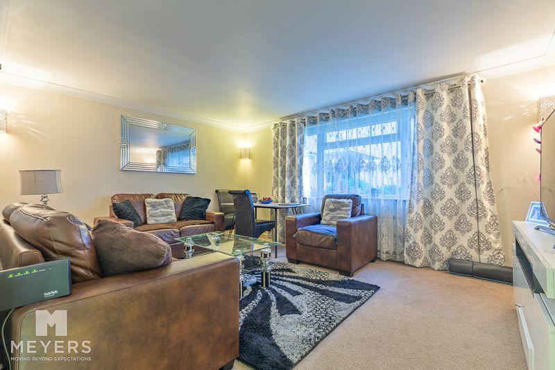 Albemarle Court, 22 Manor Road, Bournemouth, BH1 2 bed apartment for sale £240,000