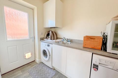 18 Hamstall Close, Streethay, Lichfield, WS13 8GF