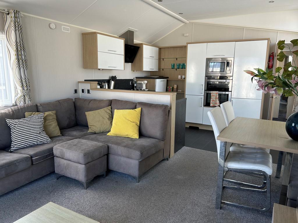 Rye Harbour Road, Rye Harbour TN31 2 bed holiday park home for sale £