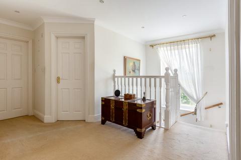 Good Haven Grove Road, Hindhead, GU26 6QP