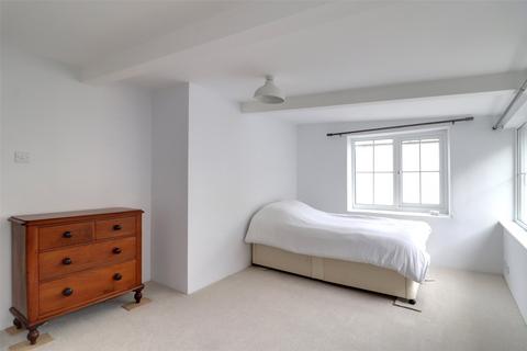 15 Regent Place, Ilfracombe, EX34 9AB