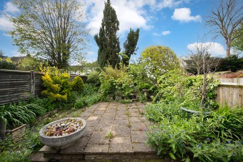 3 bedroom semi-detached house for sale, Vicarage Lane, Staines-upon-Thames, TW18