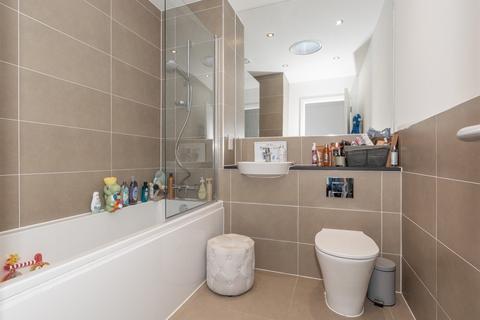 3 bedroom house for sale - St Andrews Drive, Chelmsford CM3