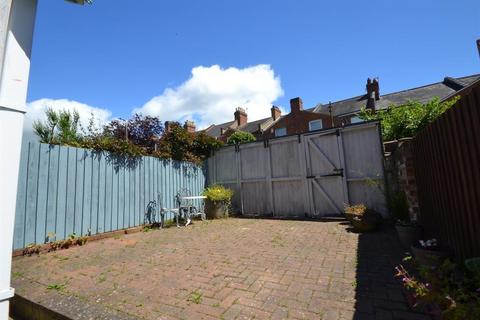 4 bedroom terraced house to rent, Barrack Road, Exeter, Exeter, EX2 5ED