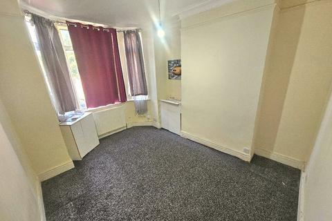 3 bedroom terraced house to rent, Carberry Road, Gorton, Manchester, M18