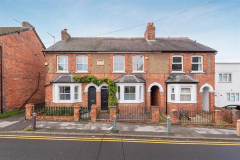 10 Brockenhurst Road, Ascot, SL5 9DL