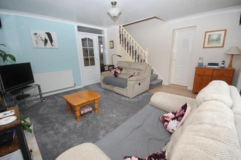 4 bedroom semi-detached house for sale - Athlone Rise, Garforth, Leeds