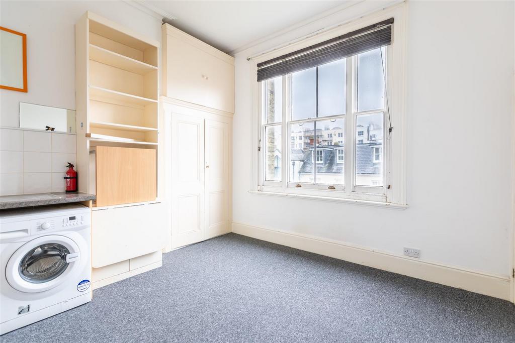 Studio Room