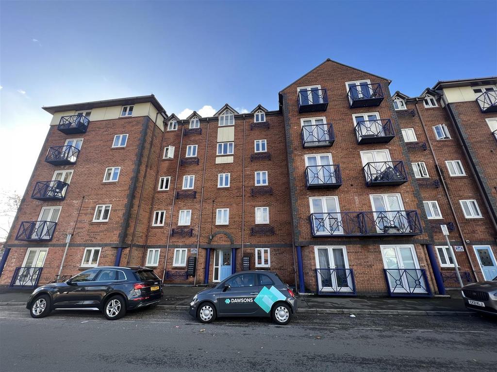 Mannheim Quay, Marina, Swansea 2 bed apartment for sale £155,000