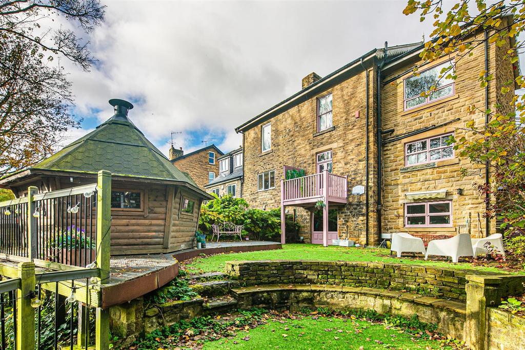 Garden and rear elevation