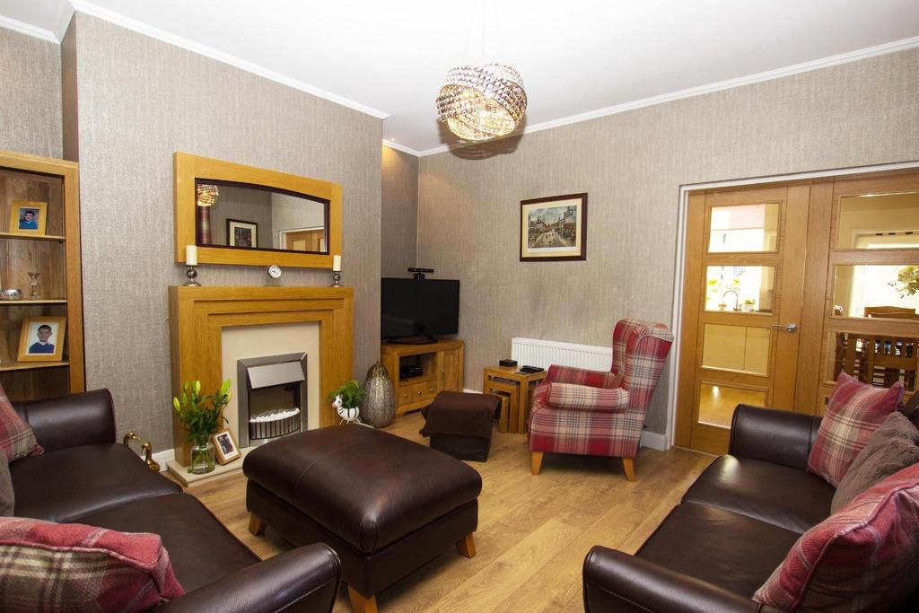 Bolton Road Darwen BB3 2JQ 3 bed end of terrace house £170,000