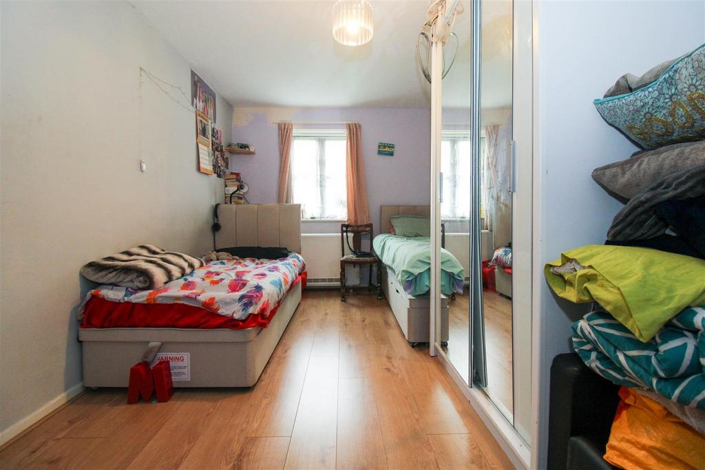 Creighton Road, London 2 bed house for sale £270,000