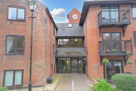 1 bedroom apartment for sale - 40 The Moorings, Stone, Staffordshire