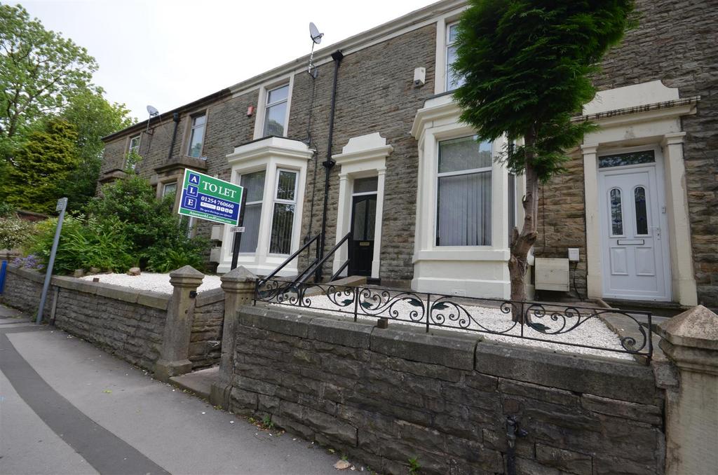 2 Bed Flat For Rent, Blackburn Road... 2 bed apartment £550 pcm (£127 pw)