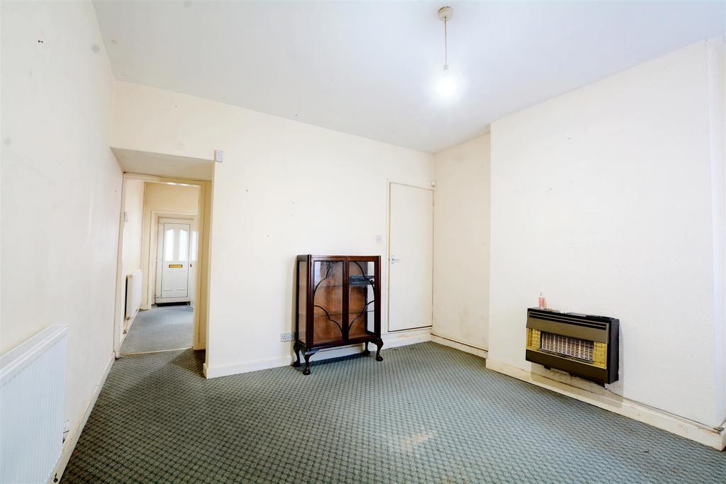 Dining room (2).jpeg