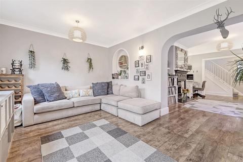 3 bedroom house for sale - Thaxted Road, Buckhurst Hill IG9