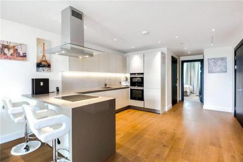 3 bedroom flat for sale, Sophora House, Chelsea Vista, Queenstown Road, Battersea SW11