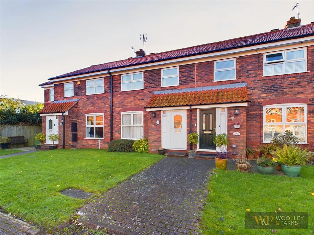 Minster Avenue, Beverley 3 bed terraced house for sale £225,000