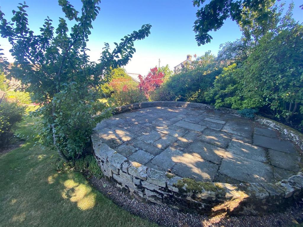 GARDEN 3.png