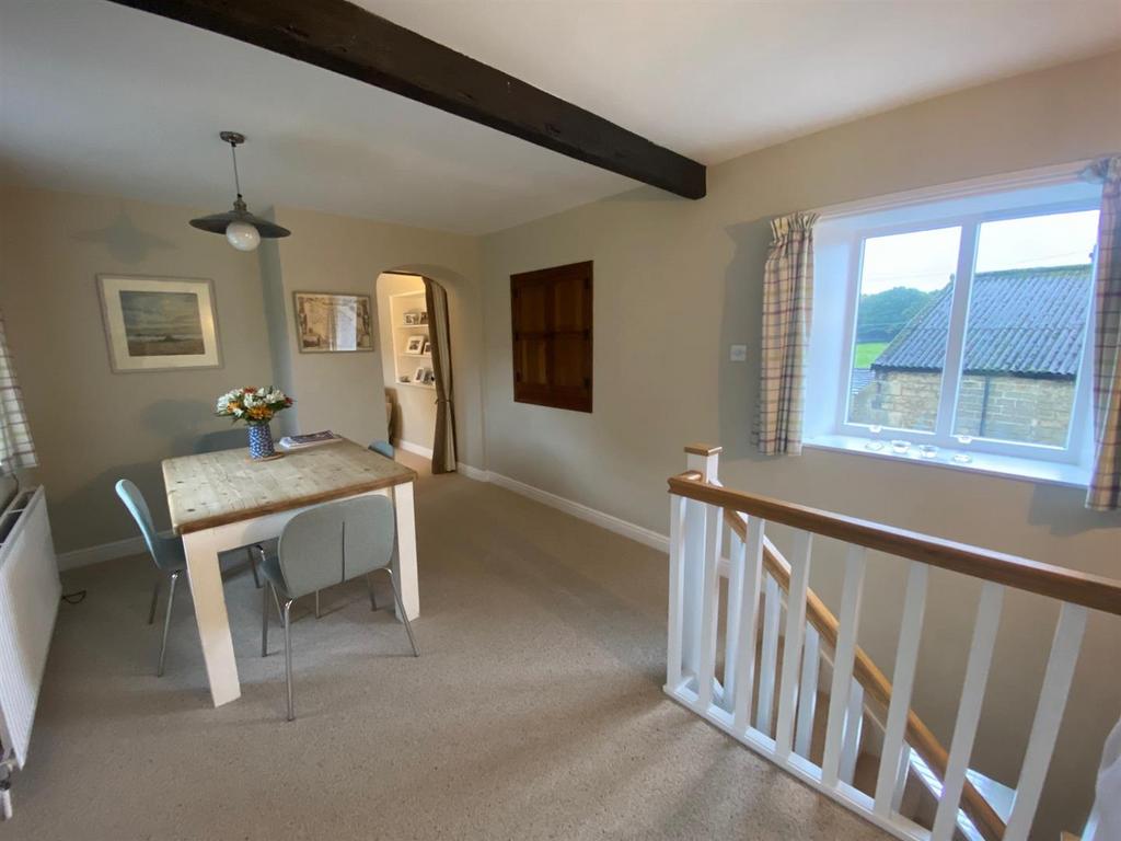 DINING ROOM.jpg