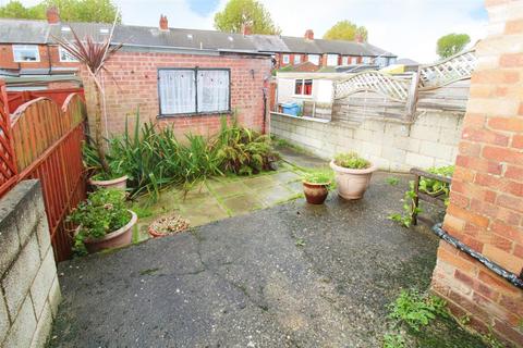 3 bedroom terraced house for sale, Westfield Road, Hull