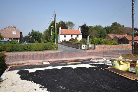 undefined, Main Street, Laneham, Retford