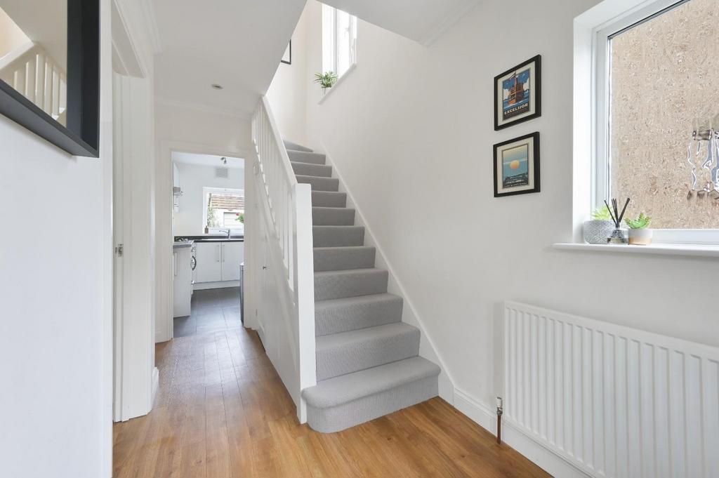 MORTIMER CRESCENT 71 (16 FROM 26)-1.jpg