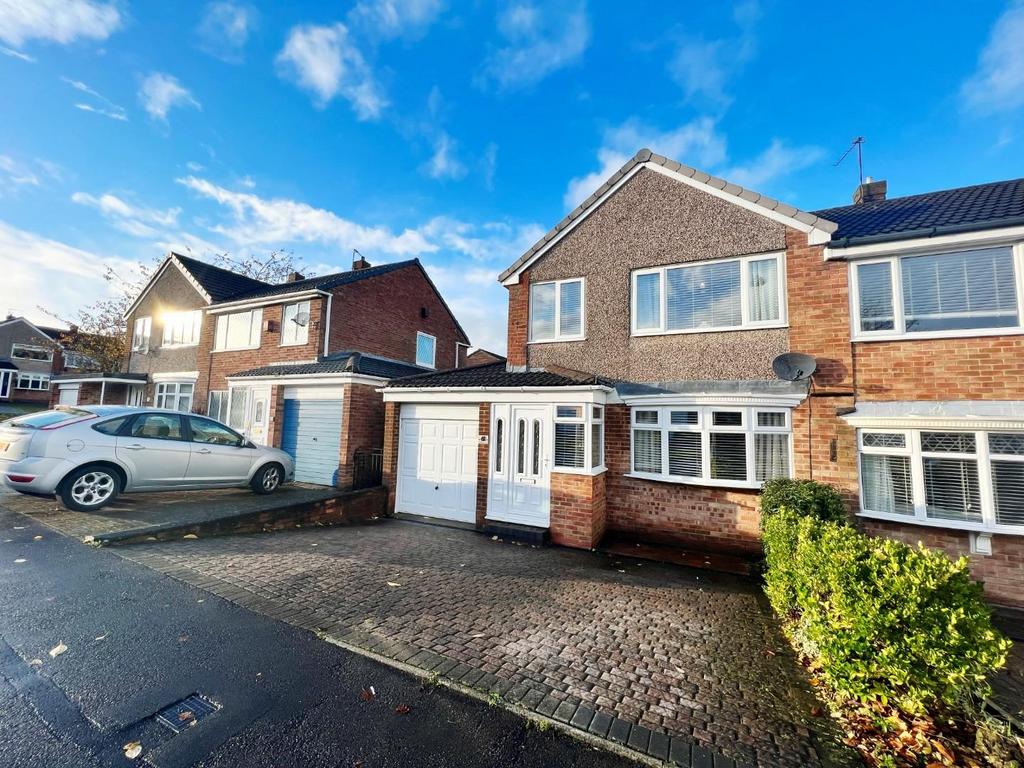 Parkside, Spennymoor 3 bed semidetached house £175,000