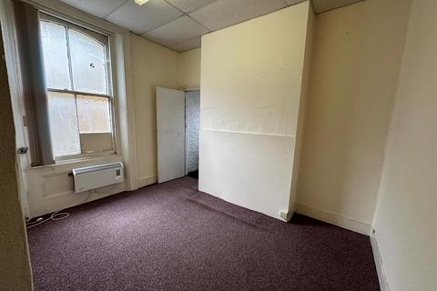 Property to rent, Grosvenor Road, Aldershot