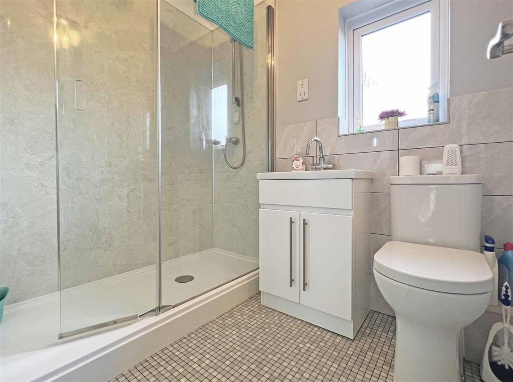 Shower Room.jpg