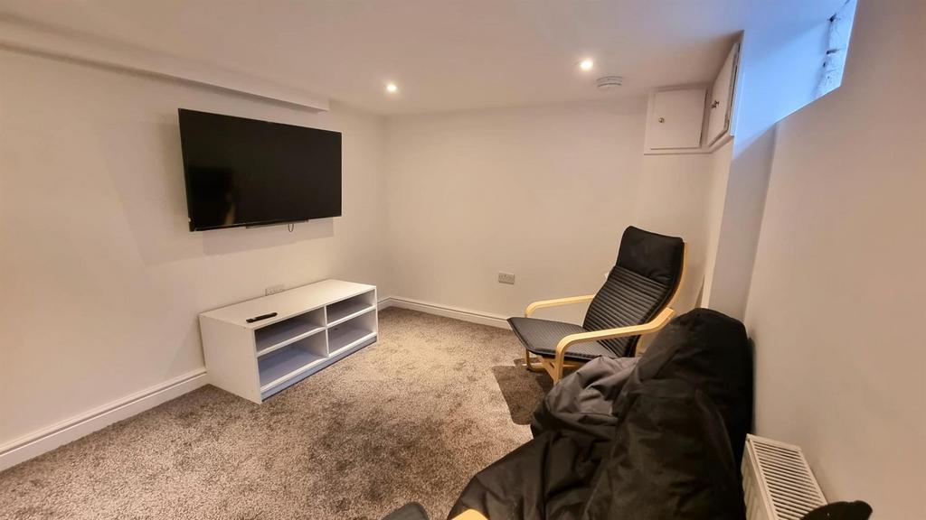 Lounge 2.jpeg