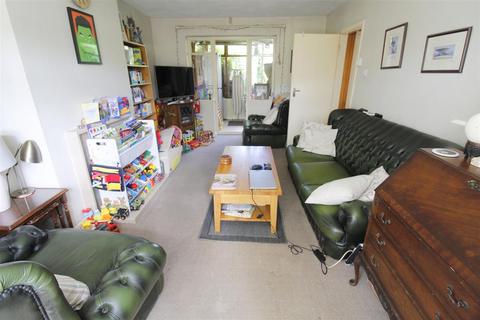 59 East Hill, Woking, GU22 8DQ